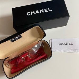 CHANEL Violet rimless sunglasses 💜